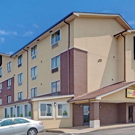 Super 8 By Wyndham Nashville/ Dntn/ Opryland Area Buitenkant foto