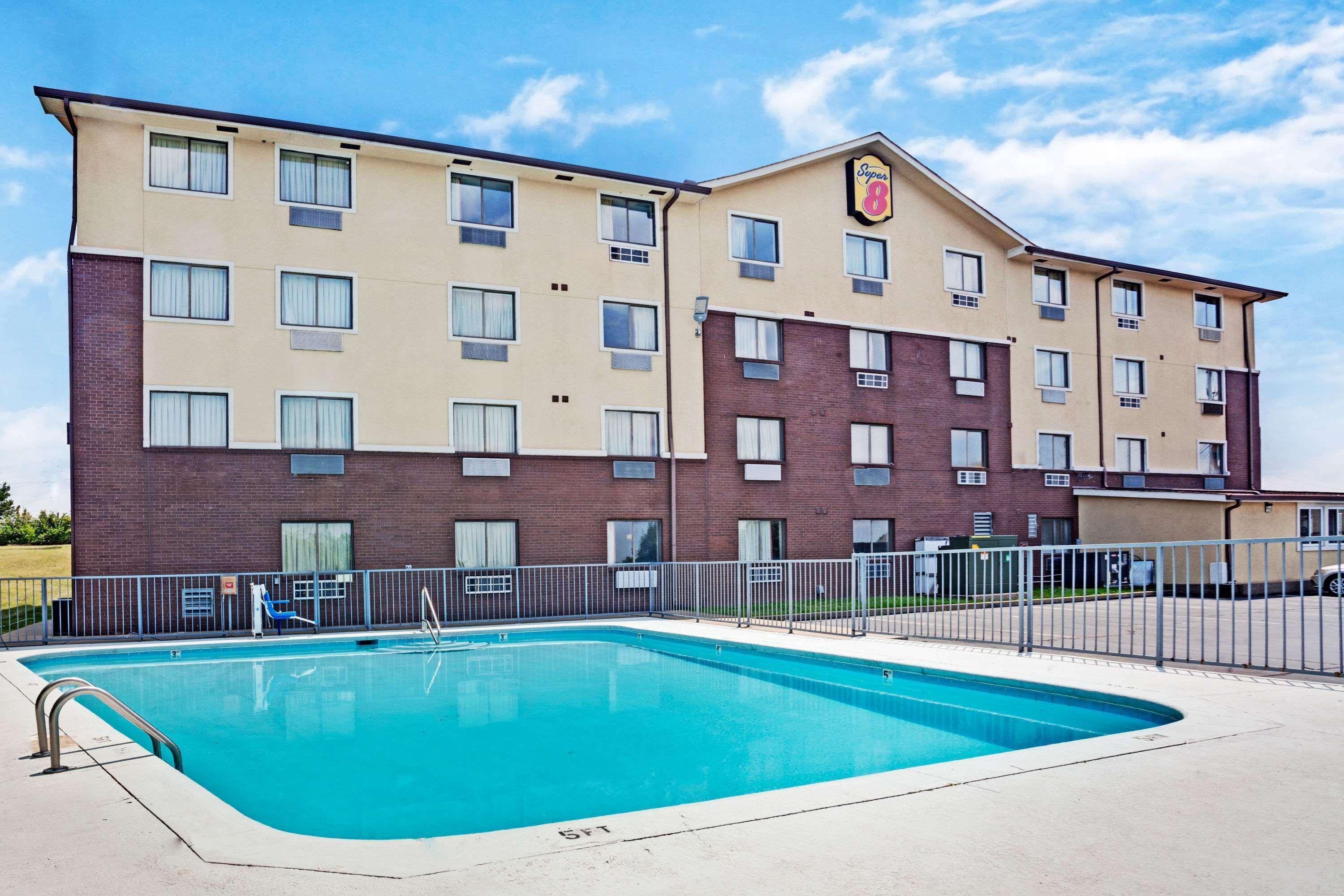 Super 8 By Wyndham Nashville/ Dntn/ Opryland Area Buitenkant foto