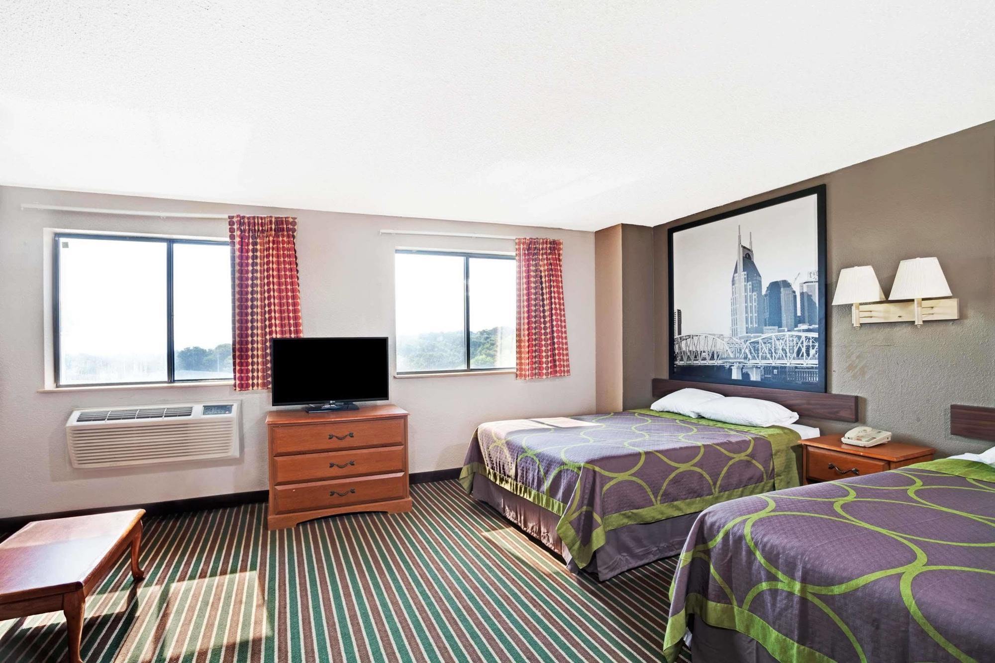 Super 8 By Wyndham Nashville/ Dntn/ Opryland Area Buitenkant foto