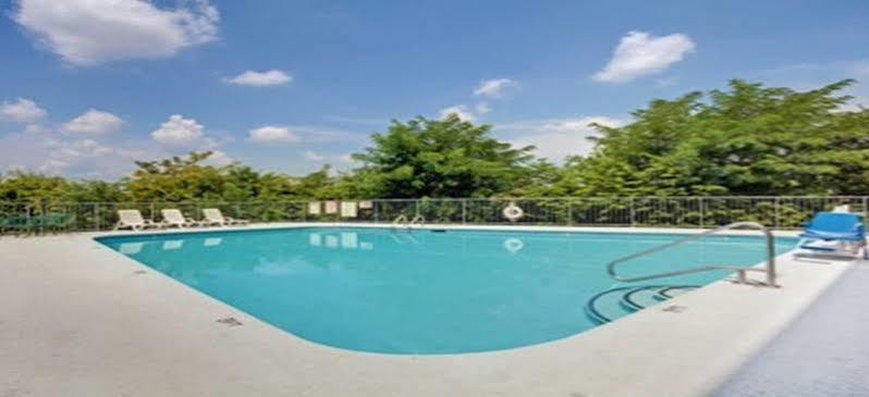 Super 8 By Wyndham Nashville/ Dntn/ Opryland Area Buitenkant foto